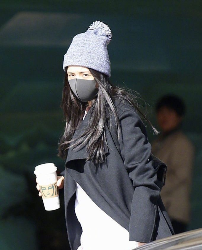 带货女王杨幂教你怎么用帽子来抗冻,最后一款你有却不敢轻易尝试_高清