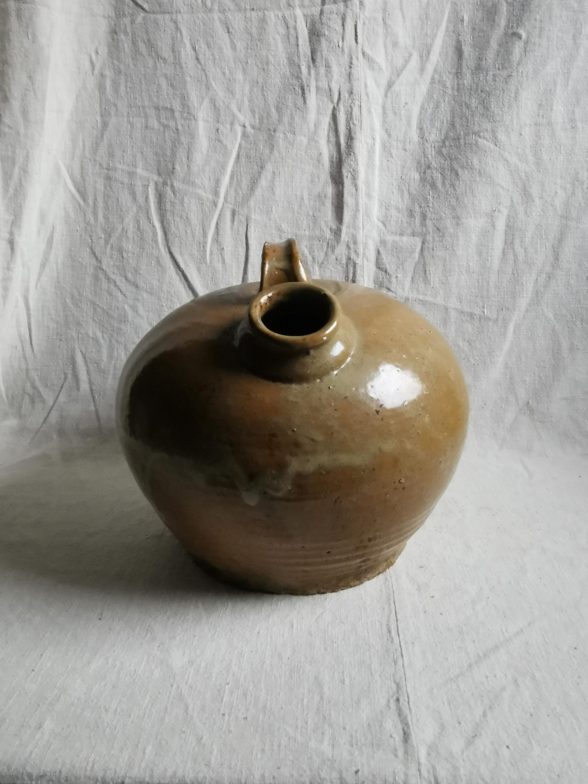 唐代寿州窑青瓷黄釉特大虎子