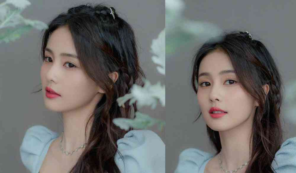 白鹿竟撞脸李沁,造型温柔甜美清新,同穿蓝色连衣短裙谁更美?