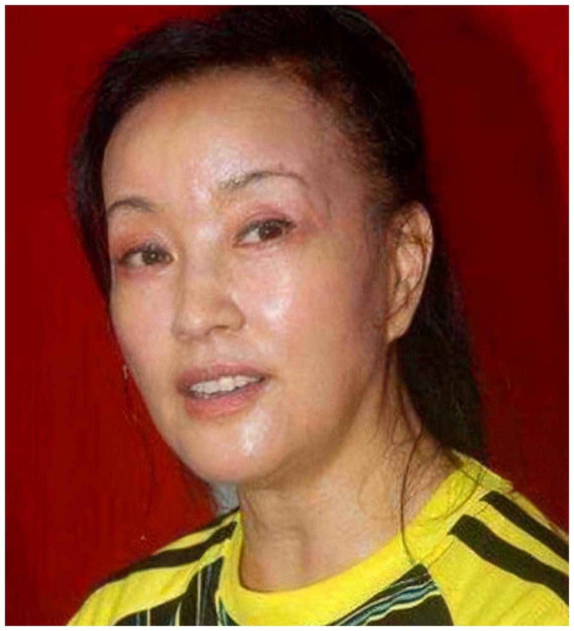 刘晓庆近照曝光,曾被称为少女专业户,素颜下的她吓哭小朋友