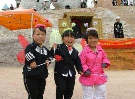 四川矮人村:老人普遍80厘米,却不是患有侏儒症,而是吃出来的休闲区蓝鸢梦想 - Www.slyday.coM 四川矮人村:老人普遍80厘米,却不是患有侏儒症,而是吃出来的休闲区蓝鸢梦想 - Www.slyday.coM