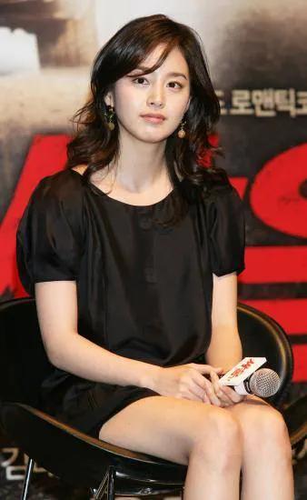 金泰熙,精致美图!__财经头条