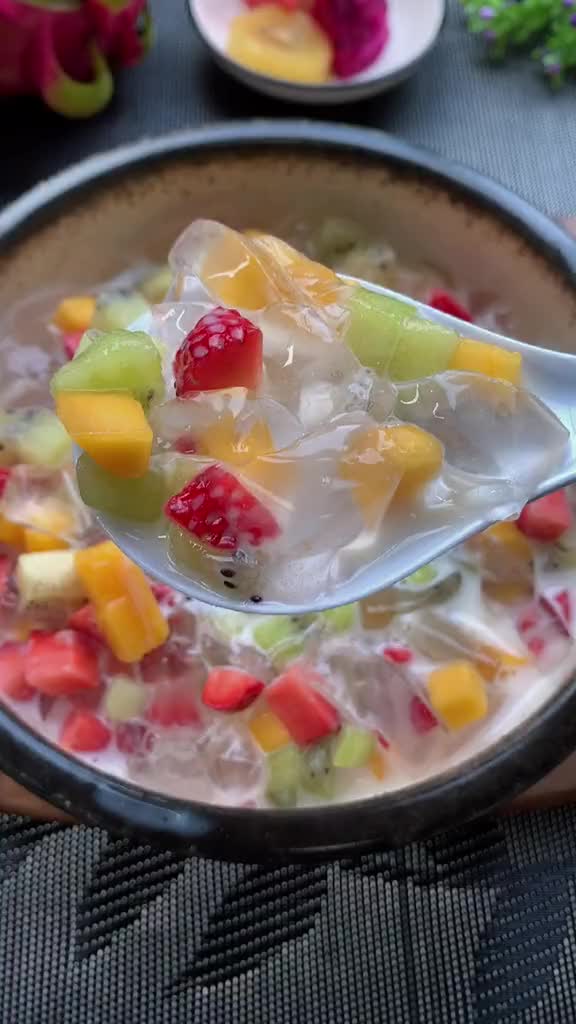 自己在家做水果冰粉好吃又卫生