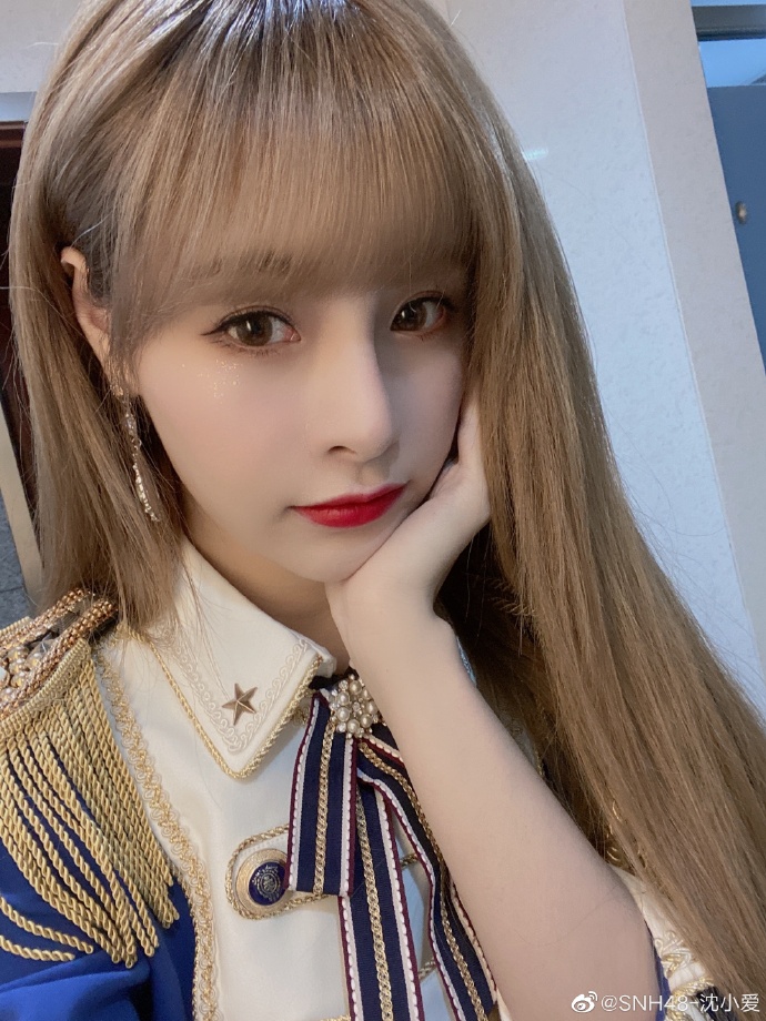 美女snh48-沈小爱迷人写真美照很好看啊_高清图集_新浪网