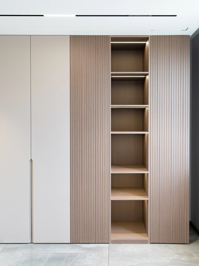 奶油卡其色全屋定制柜子落地效果.