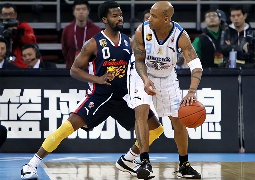 身高仅1.83米却轰下19.6分,当选过MIP,姚明身边的小黑豆去哪了休闲区蓝鸢梦想 - Www.slyday.coM 身高仅1.83米却轰下19.6分,当选过MIP,姚明身边的小黑豆去哪了休闲区蓝鸢梦想 - Www.slyday.coM