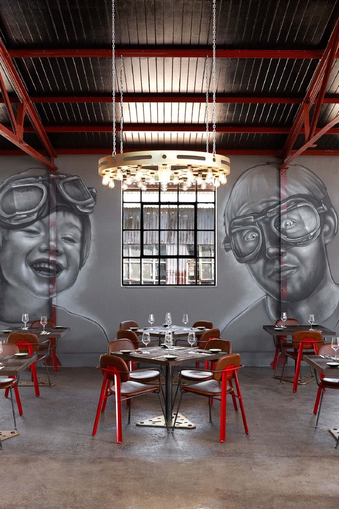 废弃厂房改造的餐厅