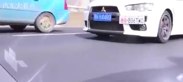 视频：思铂睿究竟输哪了？本田雅阁仅凭一招就完胜！