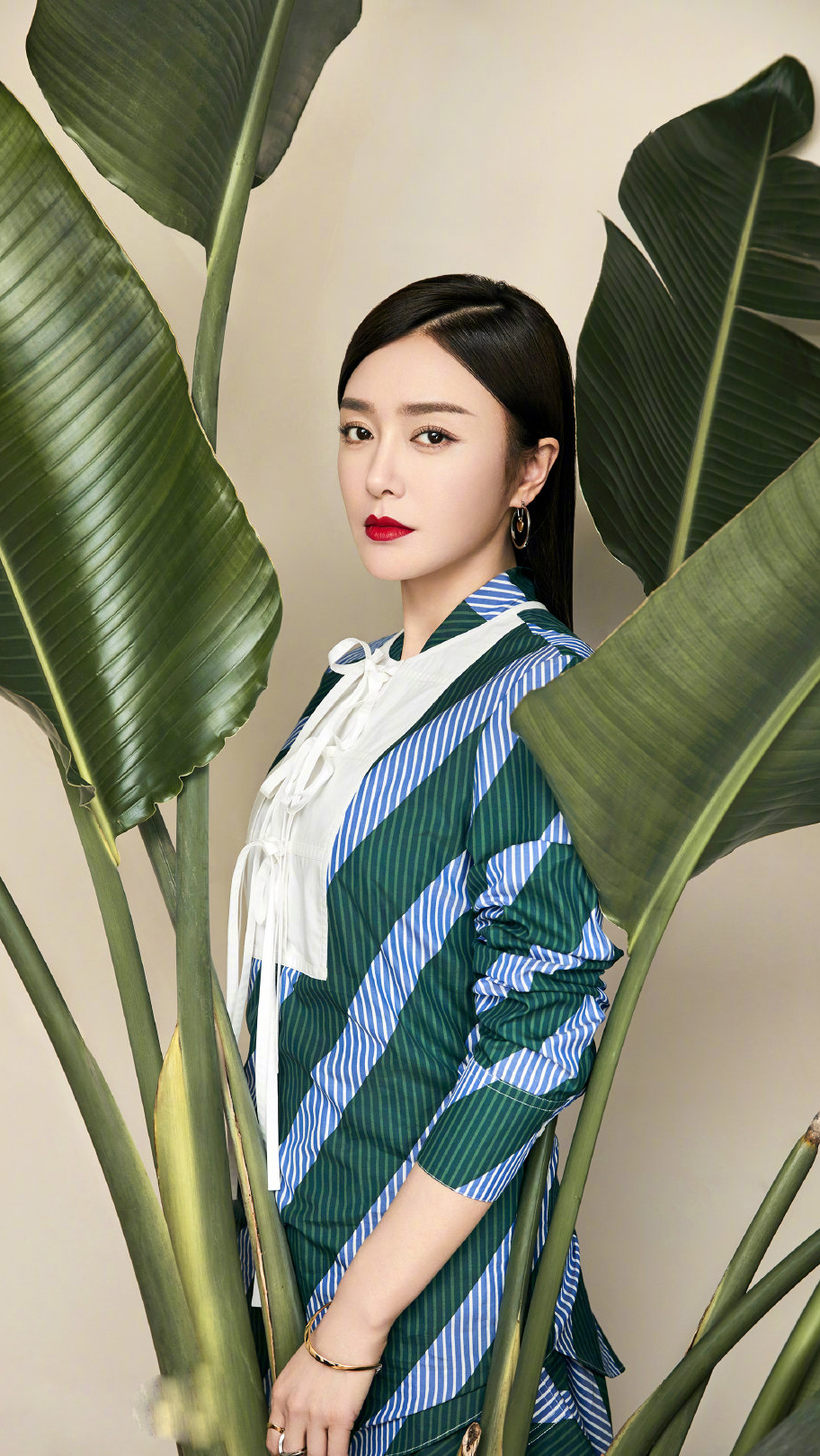 秦岚时尚写真又美出了新的高度啊