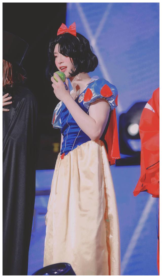 娱乐圈女装大佬:郑业成张新成任嘉伦美是美,但都输给了郭麒麟