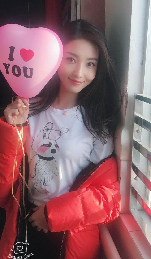 如何让牙齿变白（如何让牙齿变白最简单的方法）-85模板网