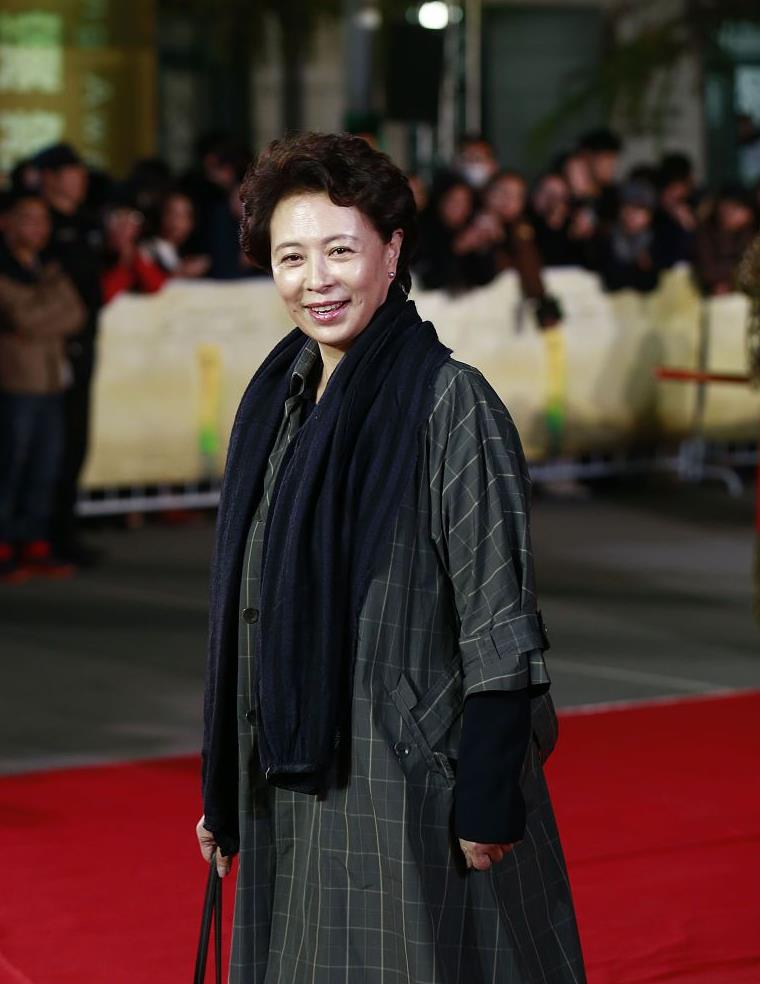 刘佳穿衣靠的是"气场",造型低调却十分有范儿,高雅大气又时髦