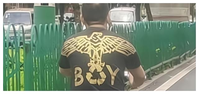 打人者家人被曝光,看起来很解气,但也是一种不好的现象休闲区蓝鸢梦想 - Www.slyday.coM 打人者家人被曝光,看起来很解气,但也是一种不好的现象休闲区蓝鸢梦想 - Www.slyday.coM