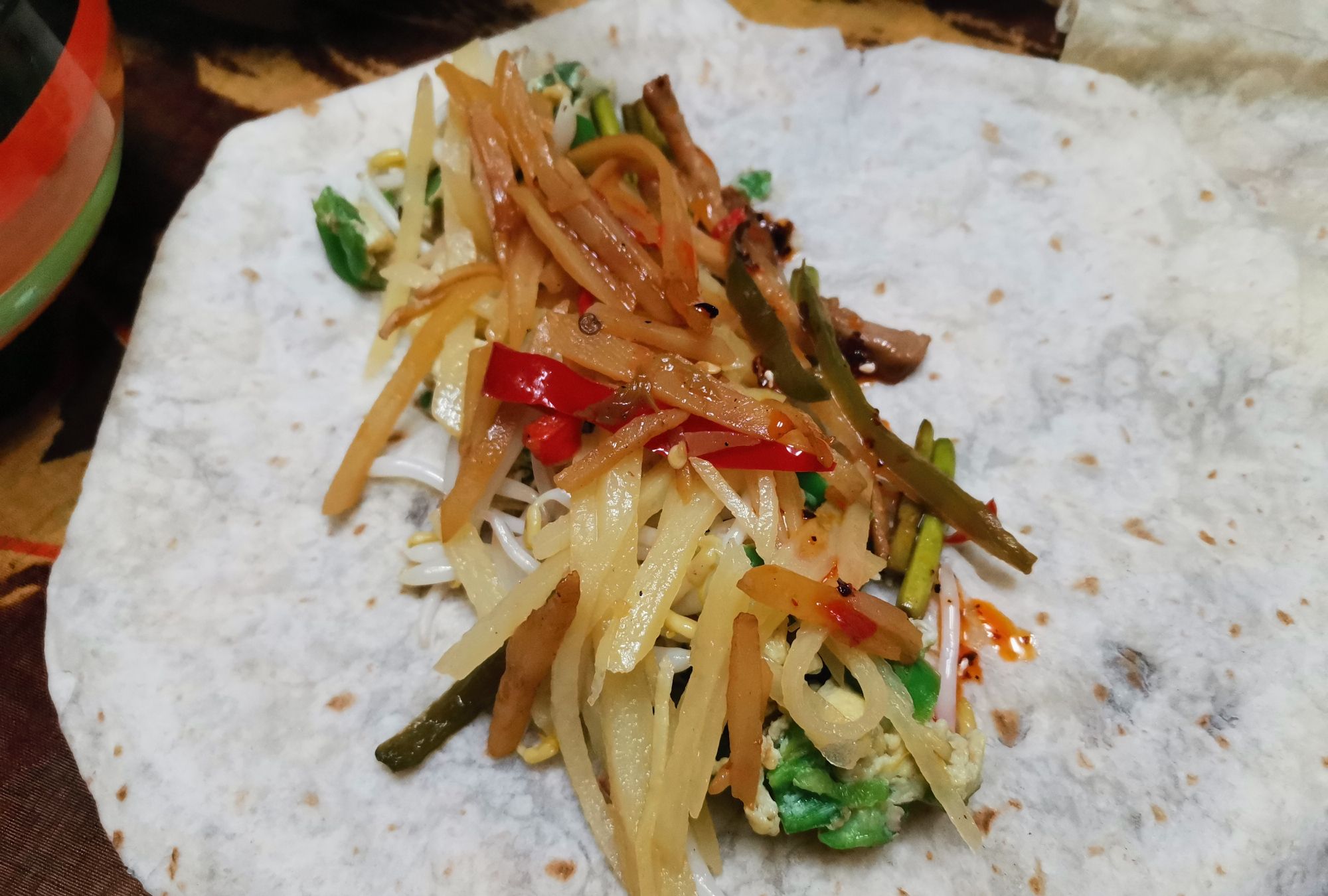 今日餐 烙馍卷菜 香