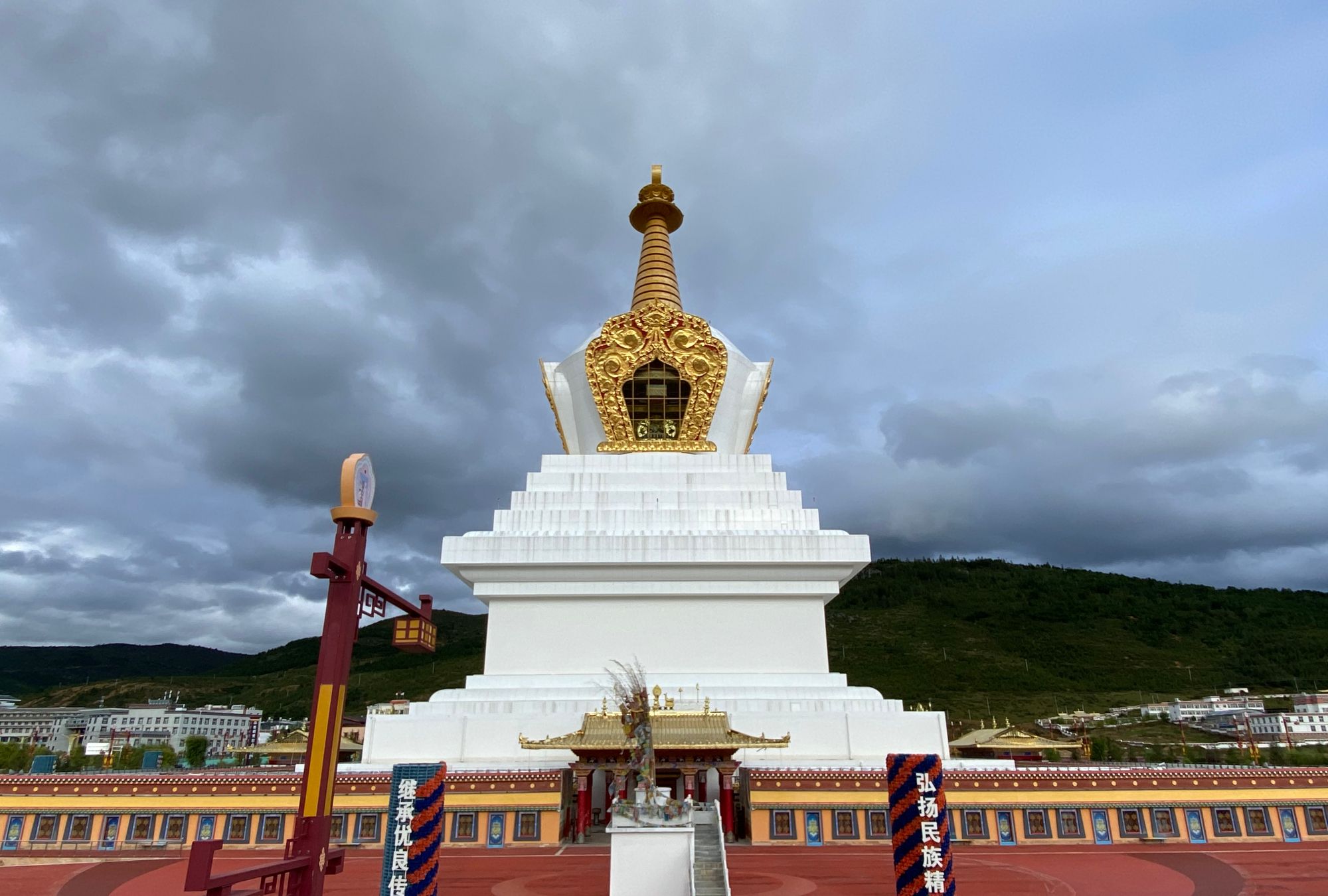 香格里拉(和谐)塔中塔_高清图集_新浪网