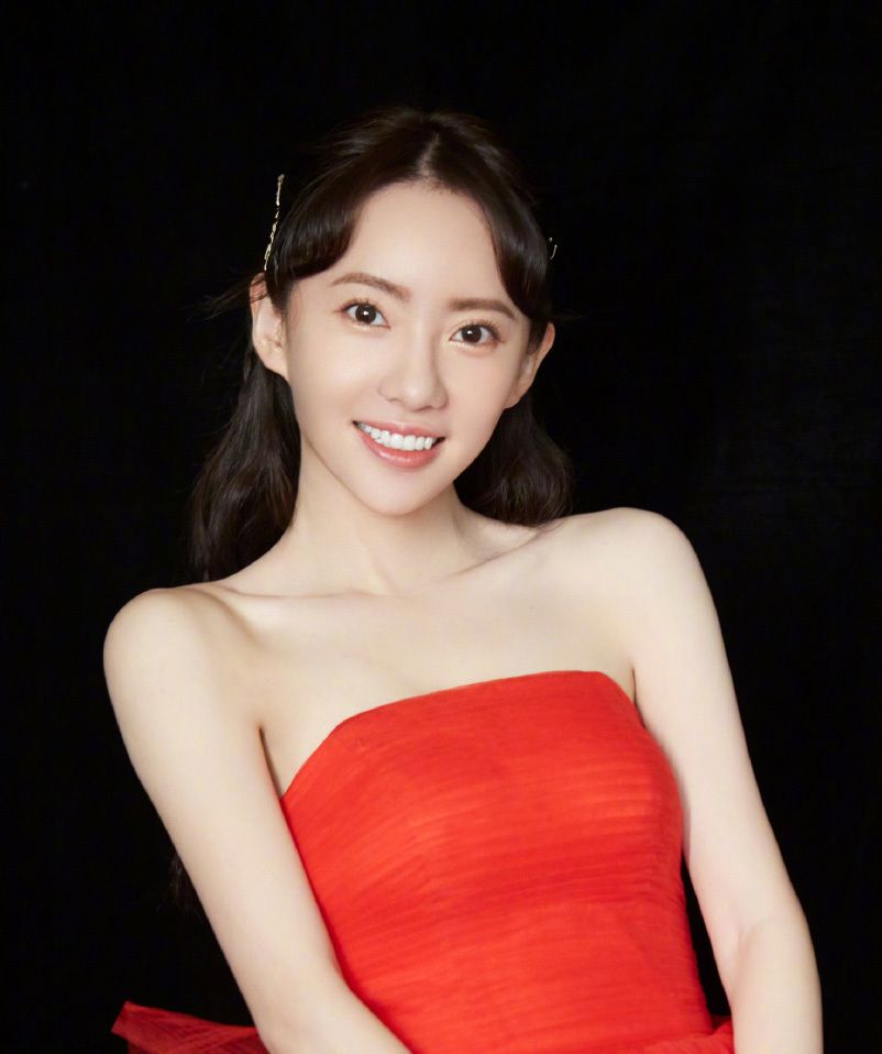 1 / 4 陈欣予,一直都觉得她长得好漂亮,而且也出演了不少的热播剧