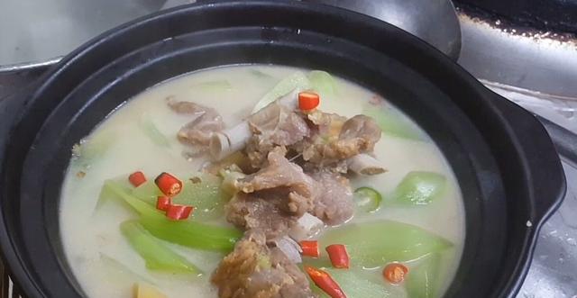 腊排骨炖莴笋的正确做法切记不要直接下锅一定要掌握方法