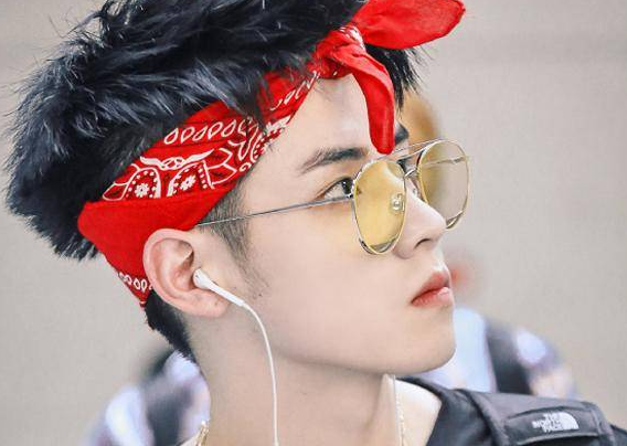 有一种偶像叫任豪!陕西汉子式系发带也可以很酷,有内味儿了