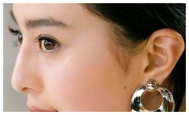 有的人耳朵可以动来动去(有的人耳朵可以动,是什么原因)