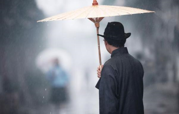 南唐皇帝李璟的一句词,意境绝美,成就了千年后戴望舒的《雨巷》__财经