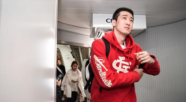 辽篮核心抵达广东,连续2天发文暗示或离队|刘志轩|辽宁男篮|离队_新浪