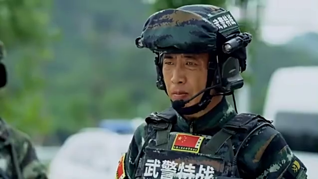参谋长突然让猎豹突击队拿枪出发,大家心里都明白了,心里松口气