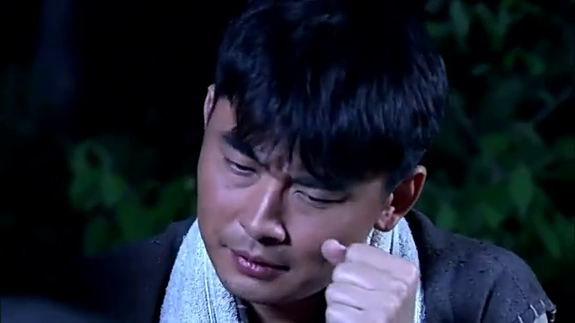 付杰有主意半天说不上来,程义坤想直接强攻,游击队一共三十多人