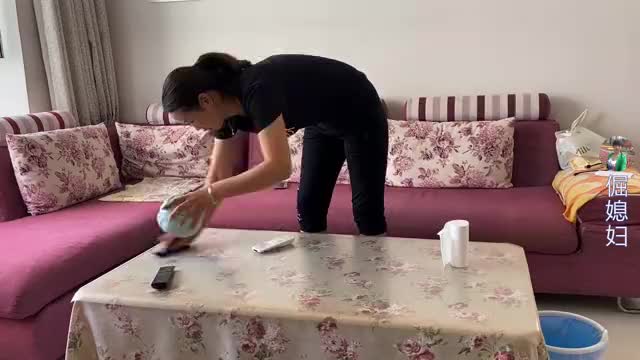 倔媳妇收拾完家,花148又买排骨又买肉,给俩个孩子好好补补