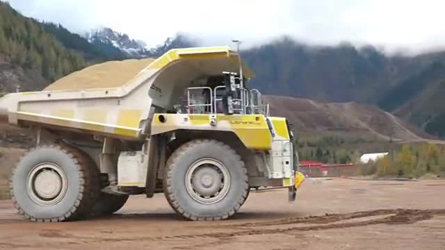 矿山专用型利勃海尔100吨级t-23型卡车