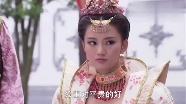 薛平贵与王宝钏:丽娜和代战说悄悄话,她的脸色马上就变了