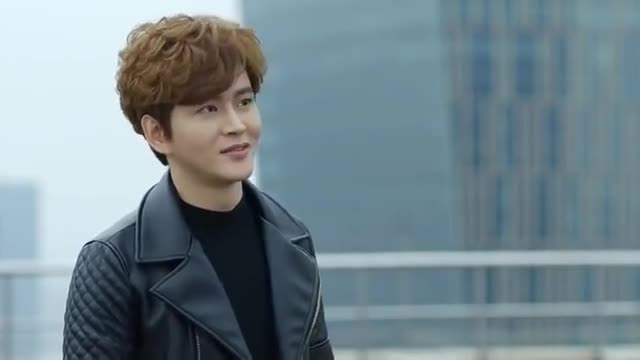 婚姻历险记武功的爸爸好好的跑到天台边上干嘛