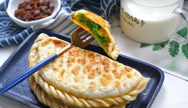 包韭菜盒,不用死面不放粉条,这么做却好吃到撑,老公连吃5个