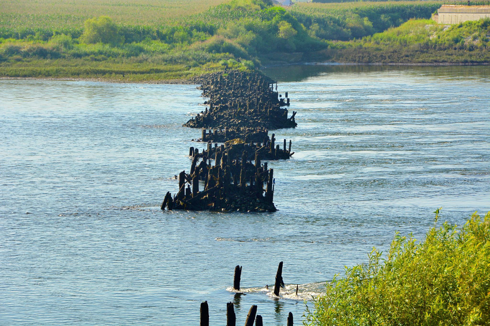 辽宁丹东鸭绿江燕窝铁路桥遗址,原创拍摄