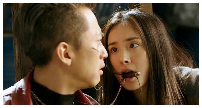 金星吐槽杨幂:有脚臭就算了,唱歌都能把瘫痪的大爷唱成运动健将休闲区蓝鸢梦想 - Www.slyday.coM 金星吐槽杨幂:有脚臭就算了,唱歌都能把瘫痪的大爷唱成运动健将休闲区蓝鸢梦想 - Www.slyday.coM