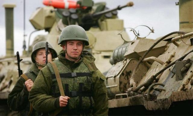 比B2还强？大批秘密轰炸机被曝光，美媒：规模庞大远超<a href=