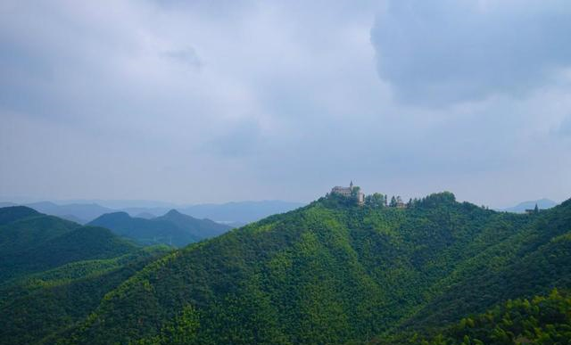 充满大自然风韵的莫干山，是春游最佳选择，话不多说，直接看图休闲区蓝鸢梦想 - Www.slyday.coM