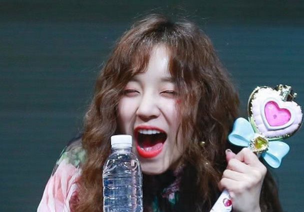 宋雨琦颜值这么抗打?笑到模糊脸都不"崩",网友:杨颖没法比?