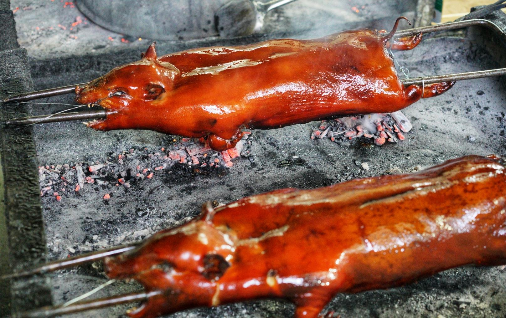 美味东方四更烤乳猪