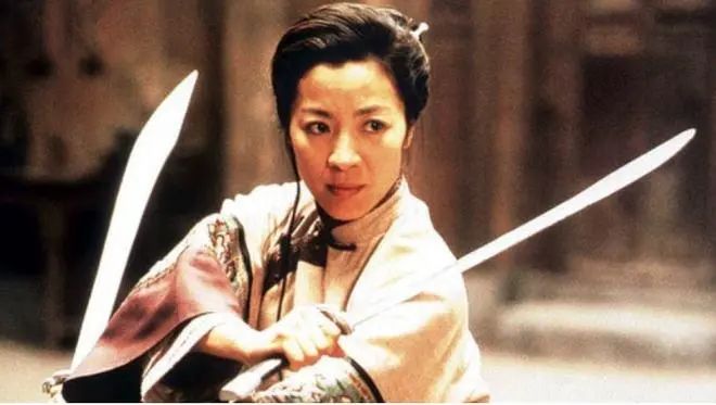 瞬息全宇宙火出圈杨紫琼主演的功夫奇幻片