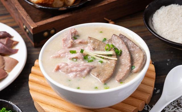 大家好,今天来给大家分享广东生滚粥的做法.