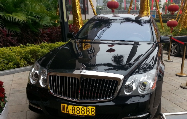 "88888"车牌很强么?这块车牌才是真的强,车主:我不要了