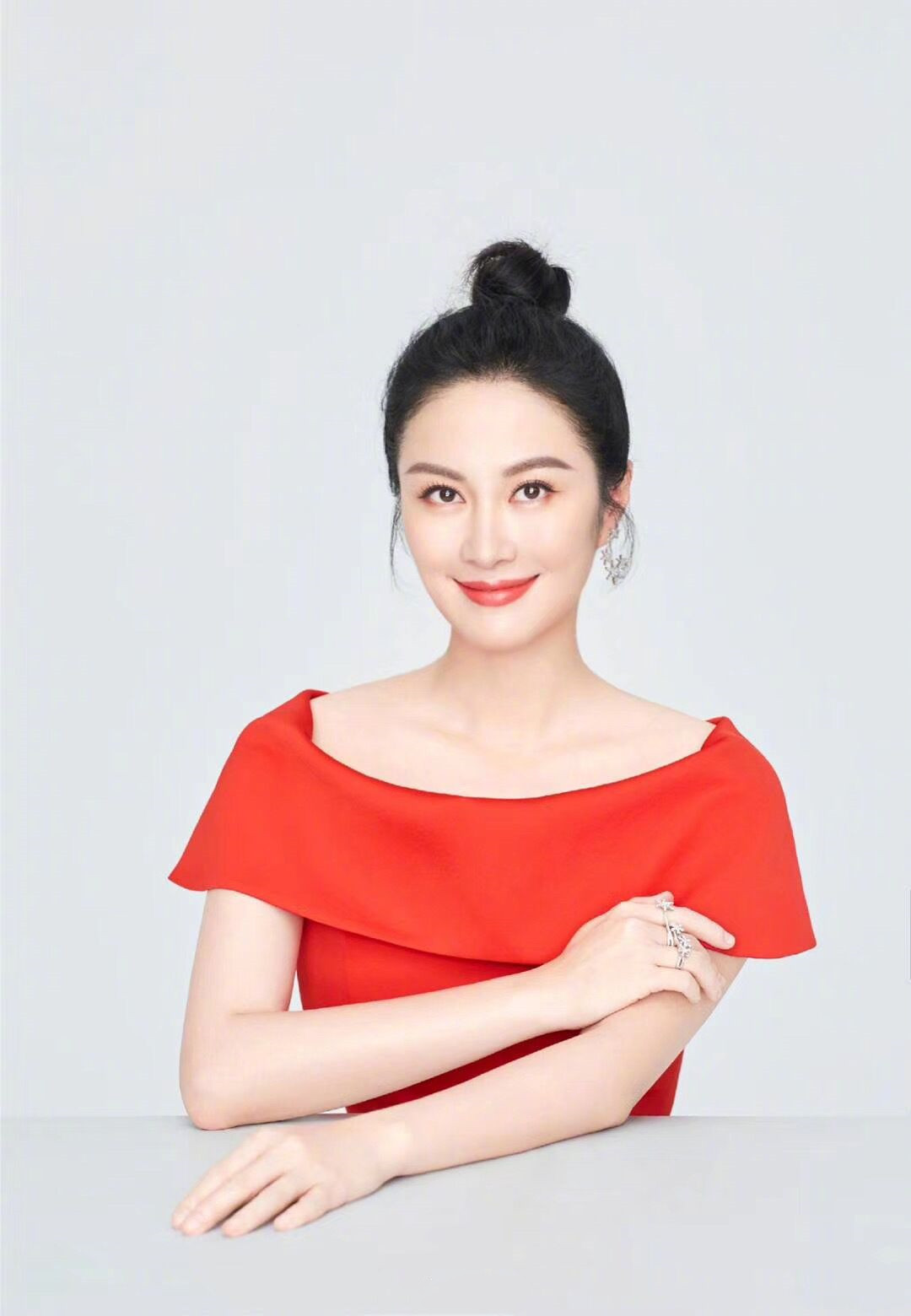 叶璇点评《青你2》学员申冰风波被赞三观正,叶璇:那男的真恶心