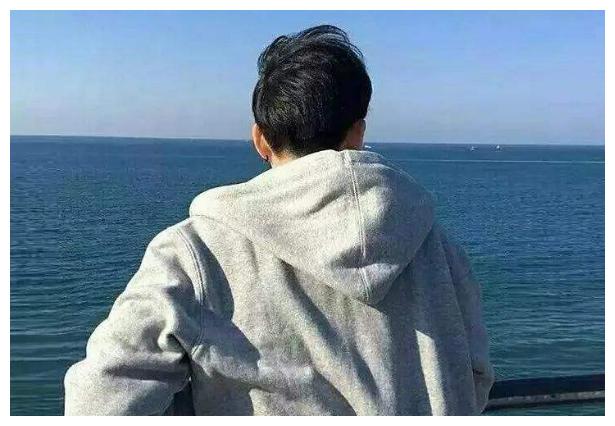 如果有女生喜欢上一个摩羯座的男生,建议看完本文!休闲区蓝鸢梦想 - Www.slyday.coM 如果有女生喜欢上一个摩羯座的男生,建议看完本文!休闲区蓝鸢梦想 - Www.slyday.coM