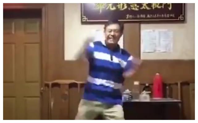 毕志飞发声要帮马保国挽回颜面,自称练习传武3年,要约战拳击手