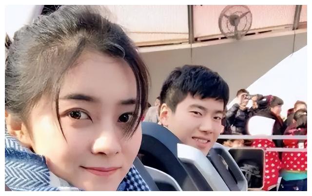 国乒梁靖崑分手了?女友颜值高身材好,为事业"变心"球迷很理解