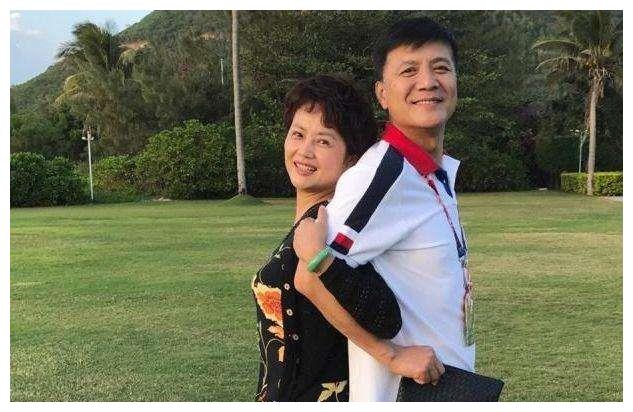 与刘之冰相比,妻子茹萍的名气显然大了许多.