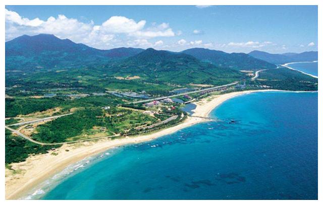 综艺夏日冲浪店取景地水质清澈景色美海水平均温度265