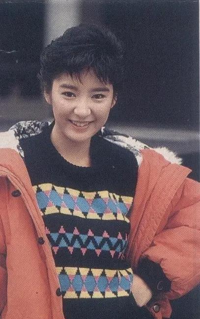 娱乐看点>正文>六,甘宝宝扮演者李桂英李桂英,是90年代中期的香港艺人