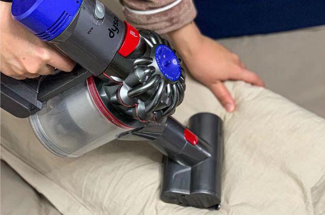 戴森吸尘器2年坏了2次,自掏2千多维修费,保修"陷阱"防不胜防