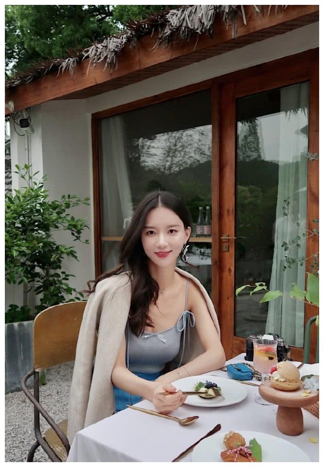 董花花闺蜜爆料!原配没被小三击垮!正振作精神积极创业!